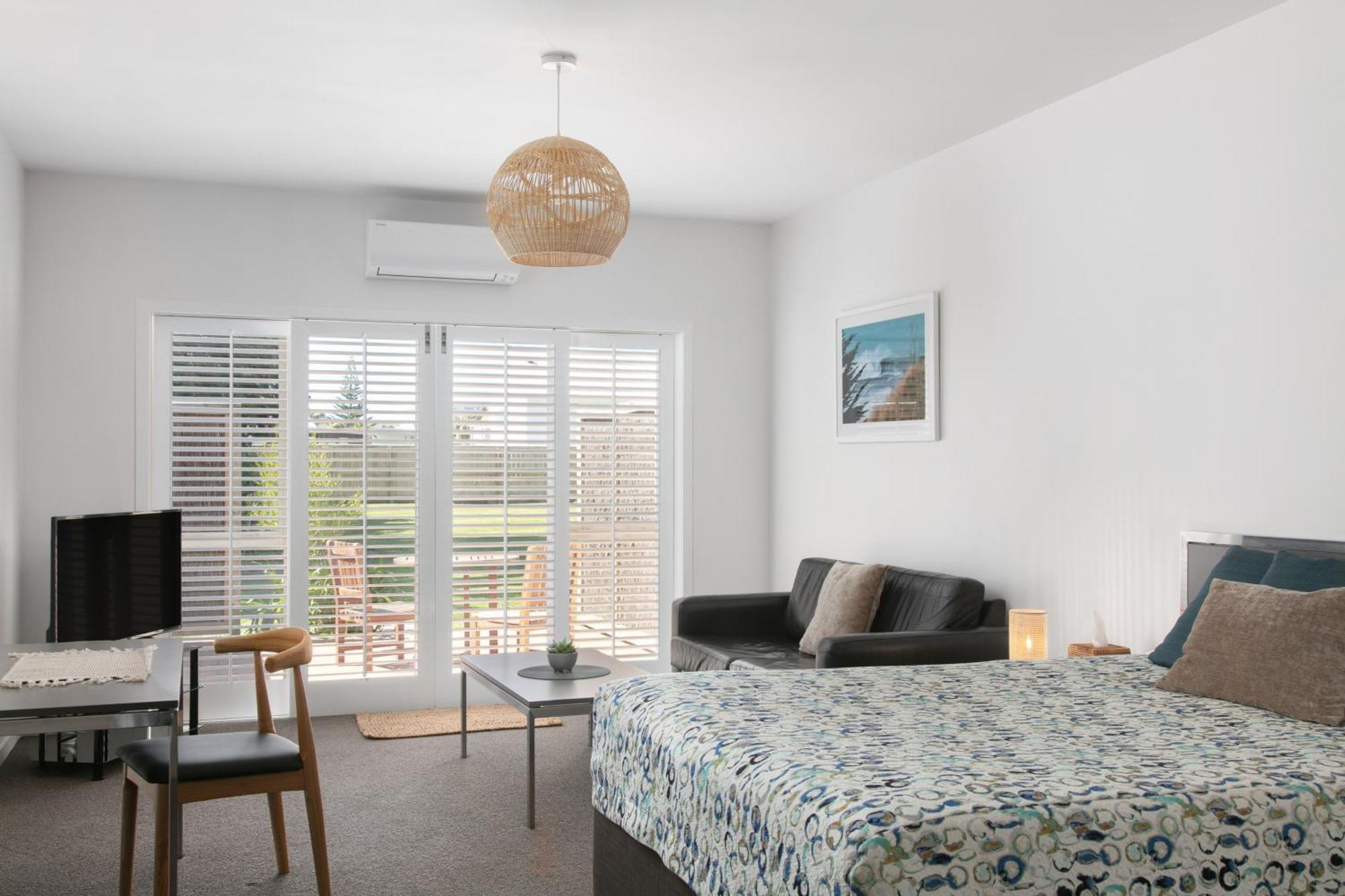 Ocean Beach Motor Lodge Гисборн Экстерьер фото